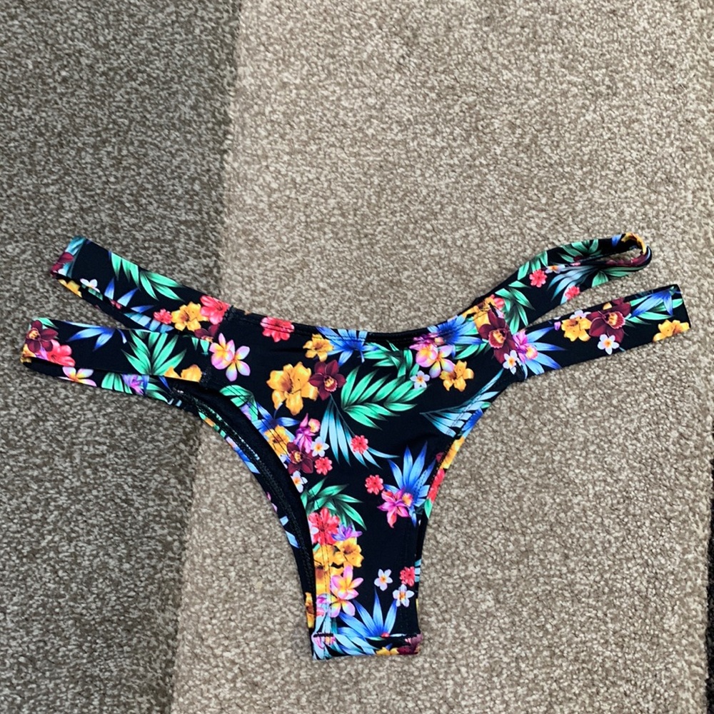 Pakaloha Kailua swim bottom!